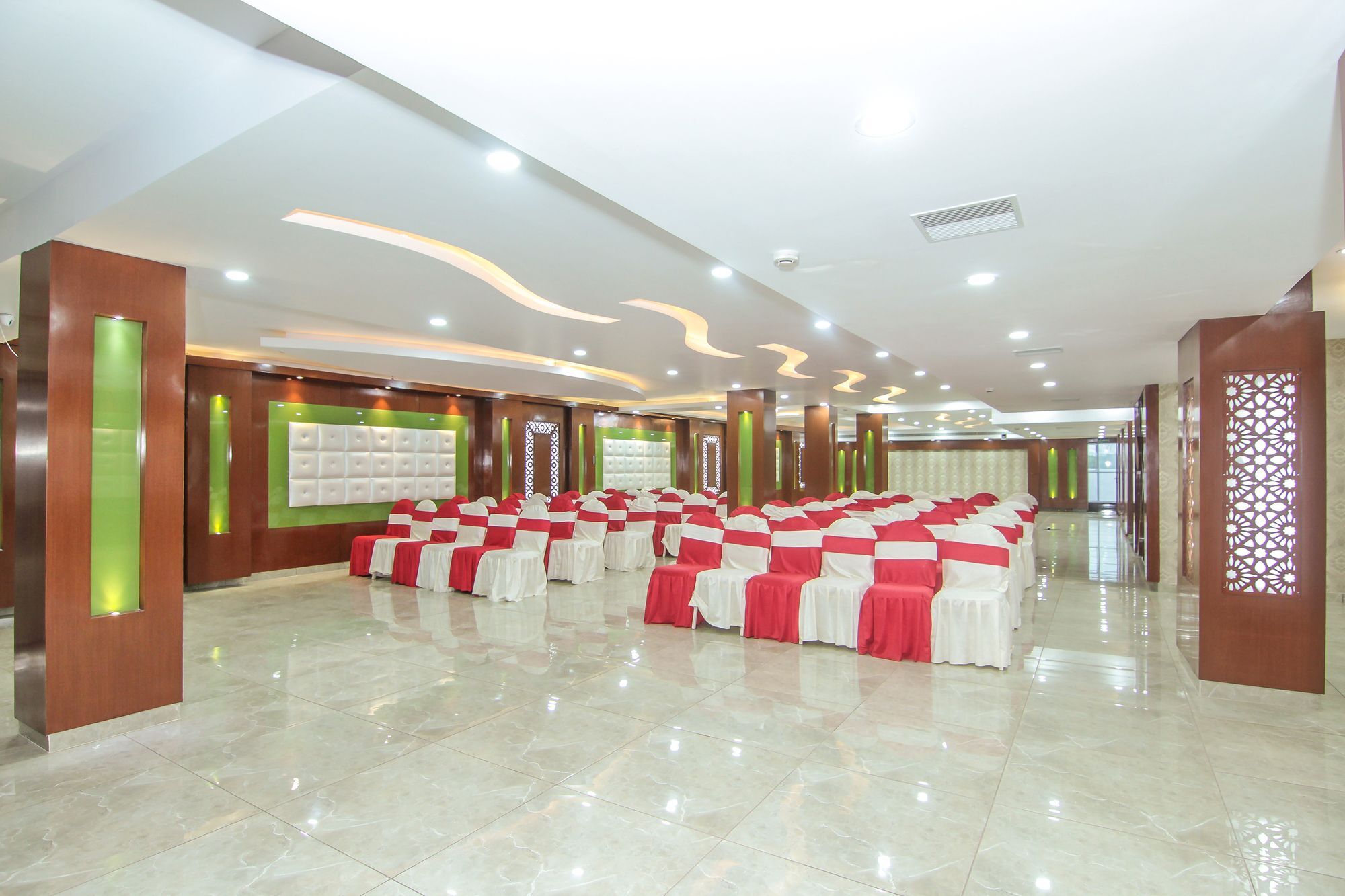Hotel Ss Grand ลัคเนา ภายนอก รูปภาพ